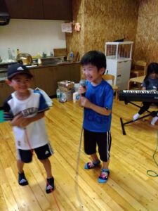 恵庭の学童保育アフターキッズかしわの楽器体験写真2025年夏休み3